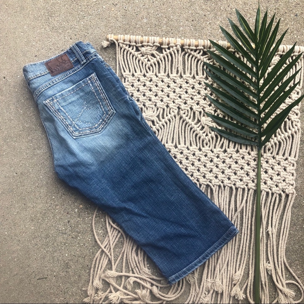 BKE Jean Capris Lexi Distressed Buckle Denim 27
